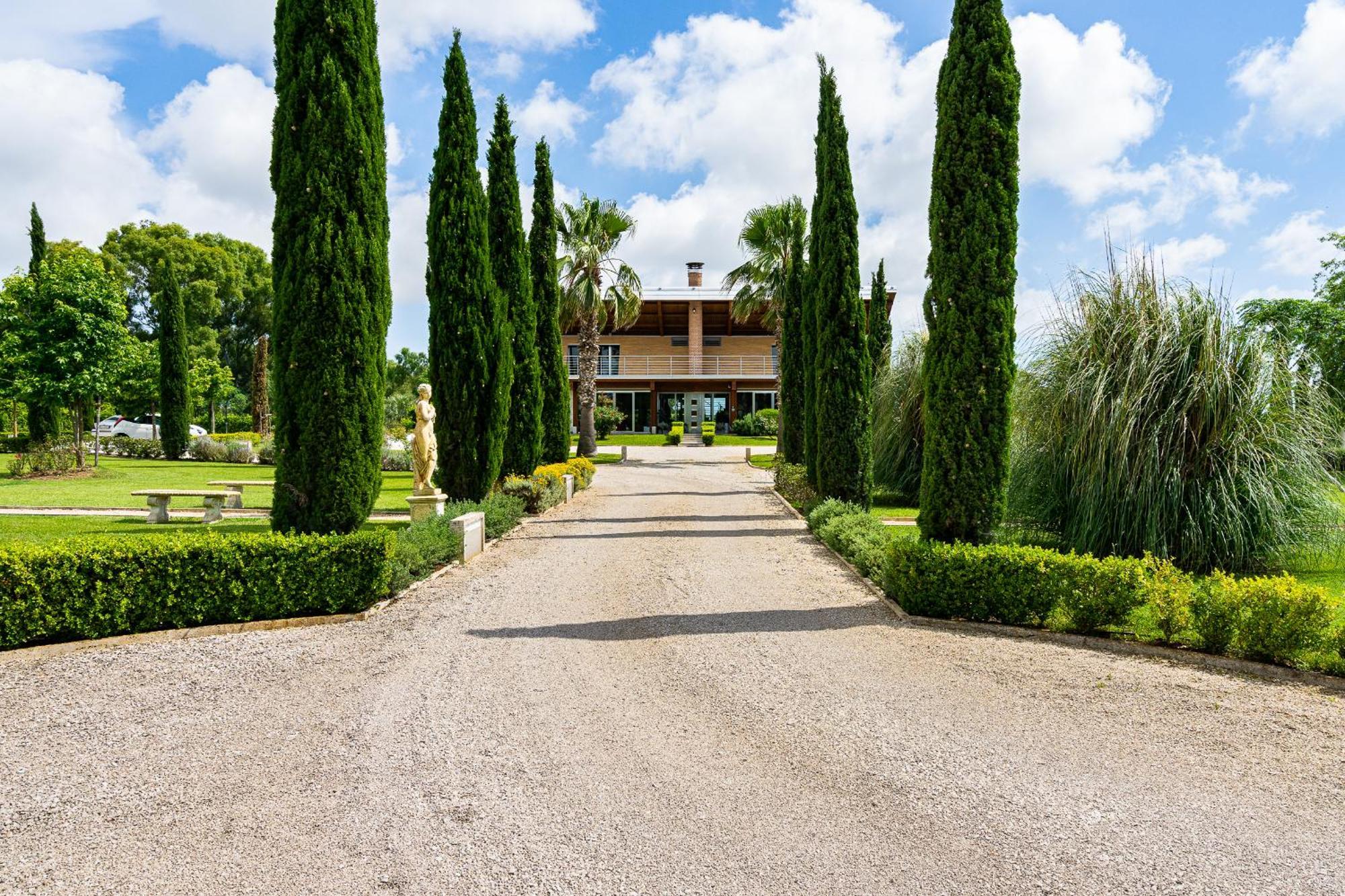 Casale Delle Ronde B&B Latina Bagian luar foto