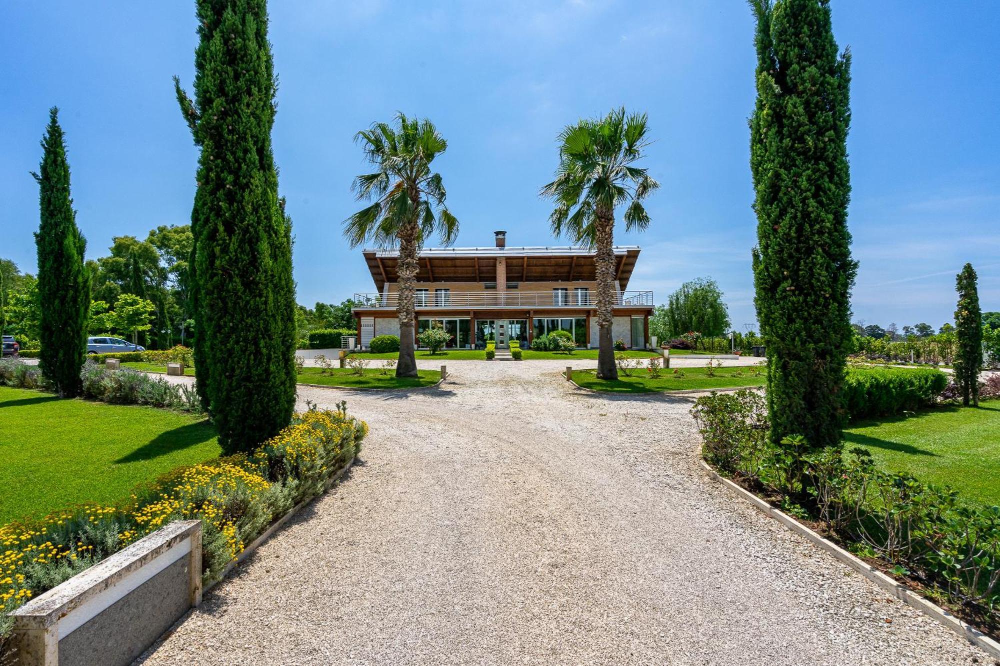 Casale Delle Ronde B&B Latina Bagian luar foto
