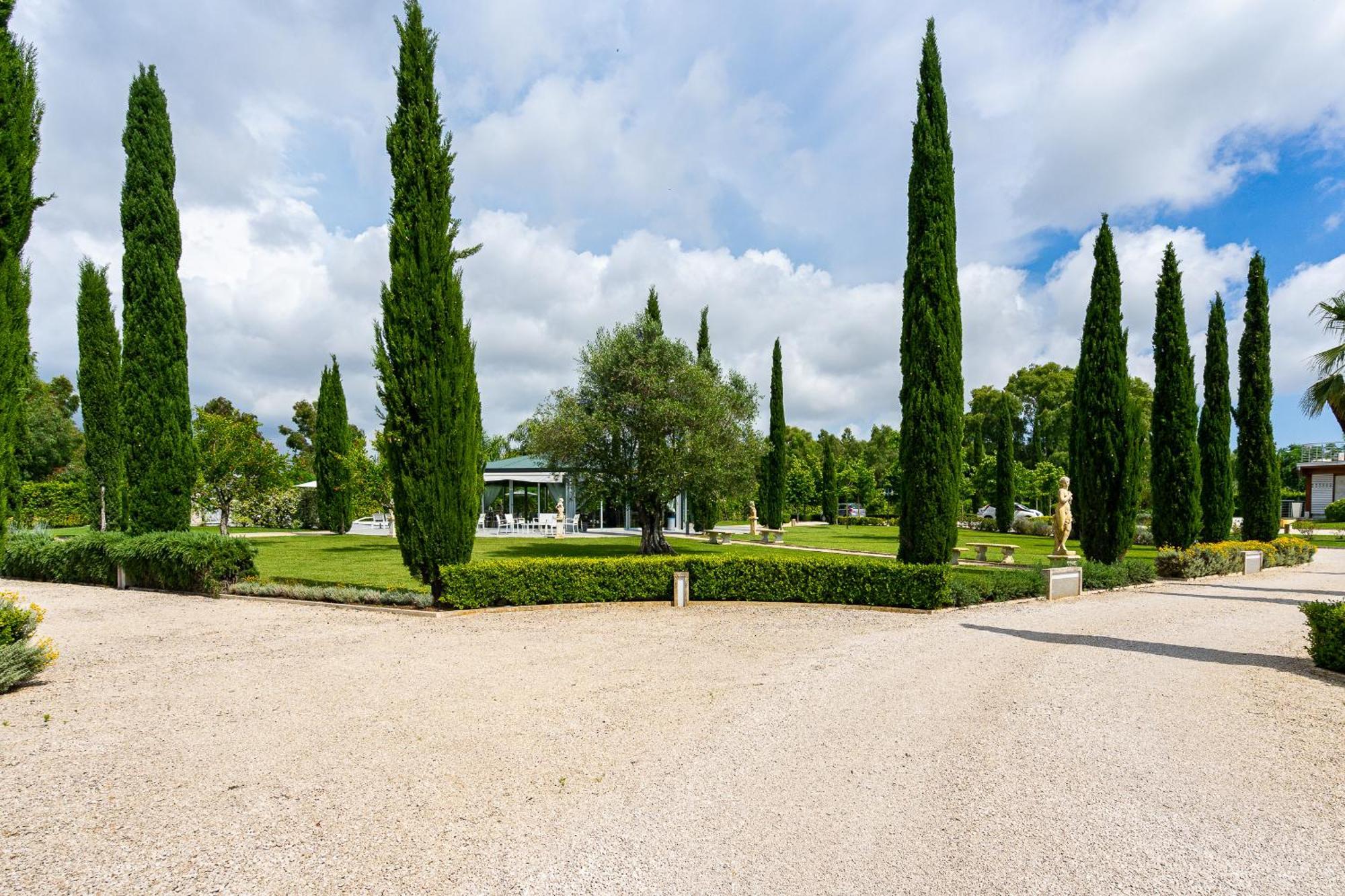 Casale Delle Ronde B&B Latina Bagian luar foto