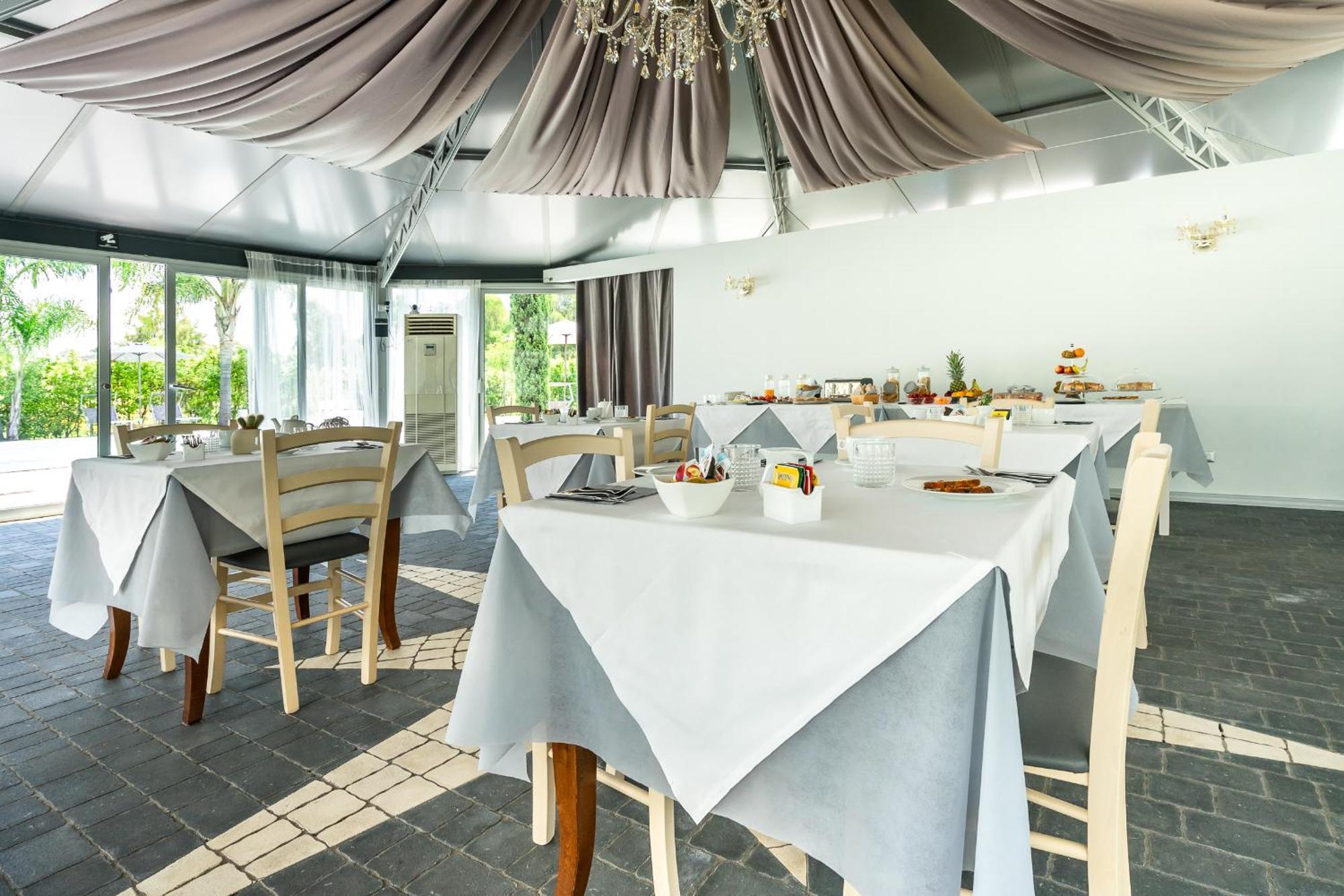 Casale Delle Ronde B&B Latina Bagian luar foto