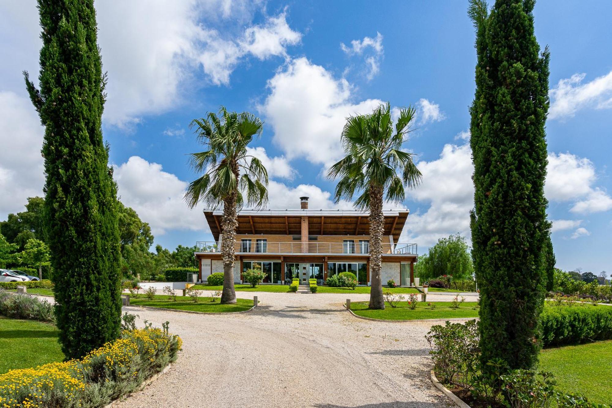 Casale Delle Ronde B&B Latina Bagian luar foto
