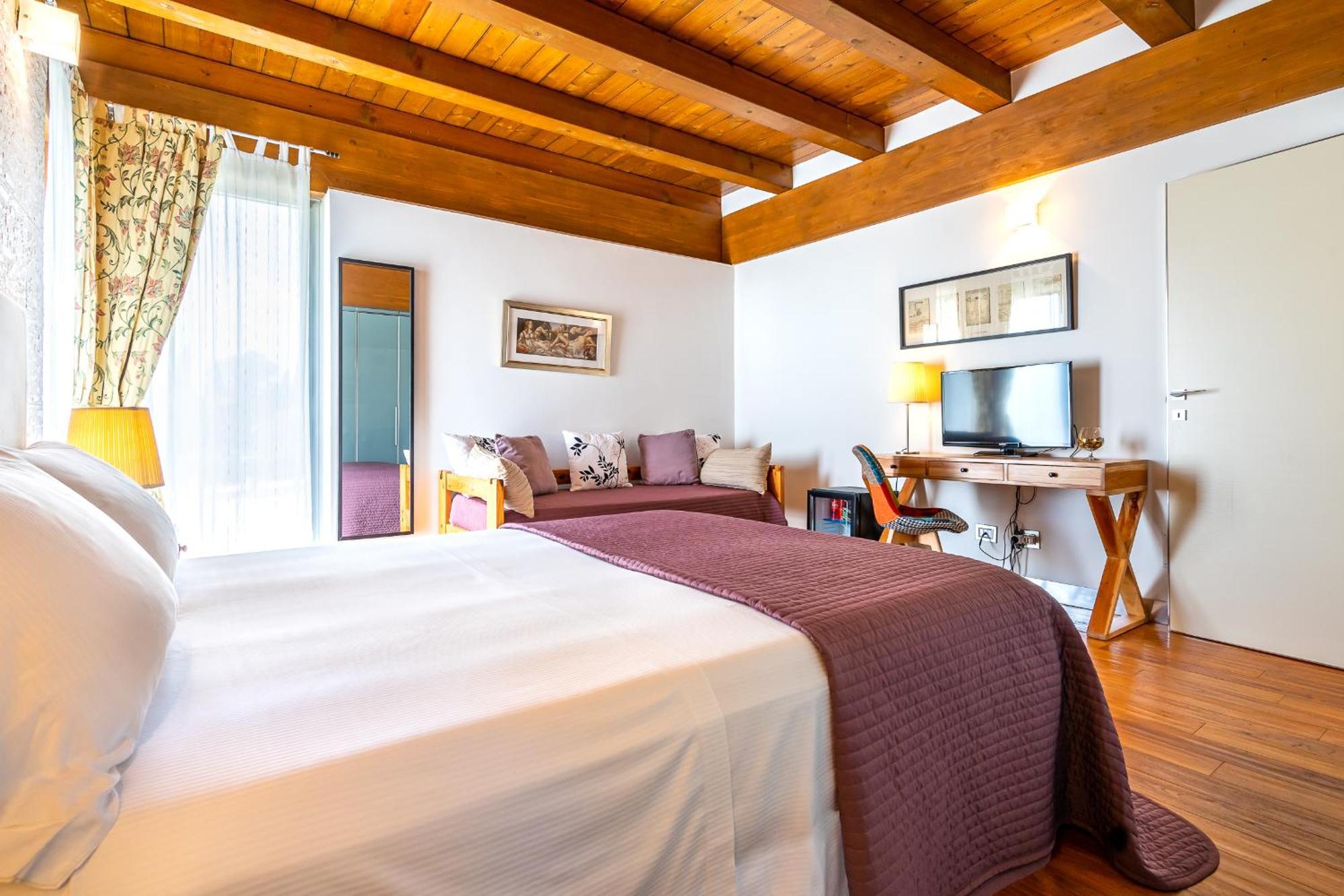 Casale Delle Ronde B&B Latina Bagian luar foto
